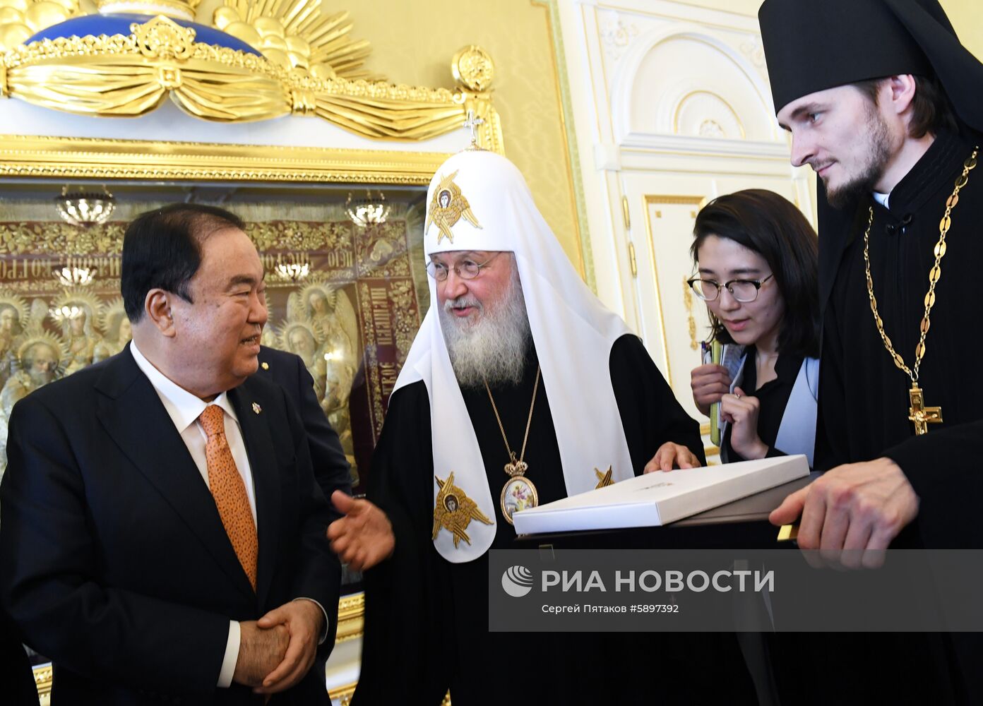Встреча патриарха Кирилла с главой парламента Южной Кореи Мун Хи Саном