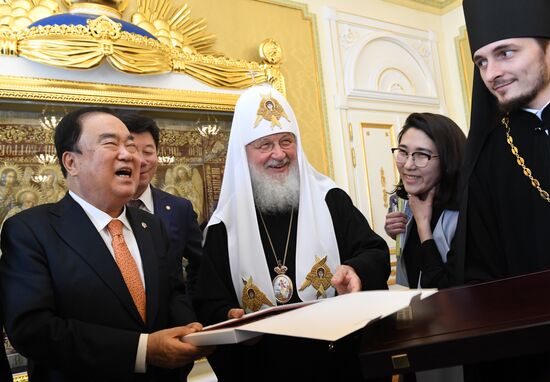 Встреча патриарха Кирилла с главой парламента Южной Кореи Мун Хи Саном