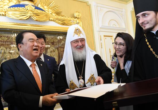 Встреча патриарха Кирилла с главой парламента Южной Кореи Мун Хи Саном
