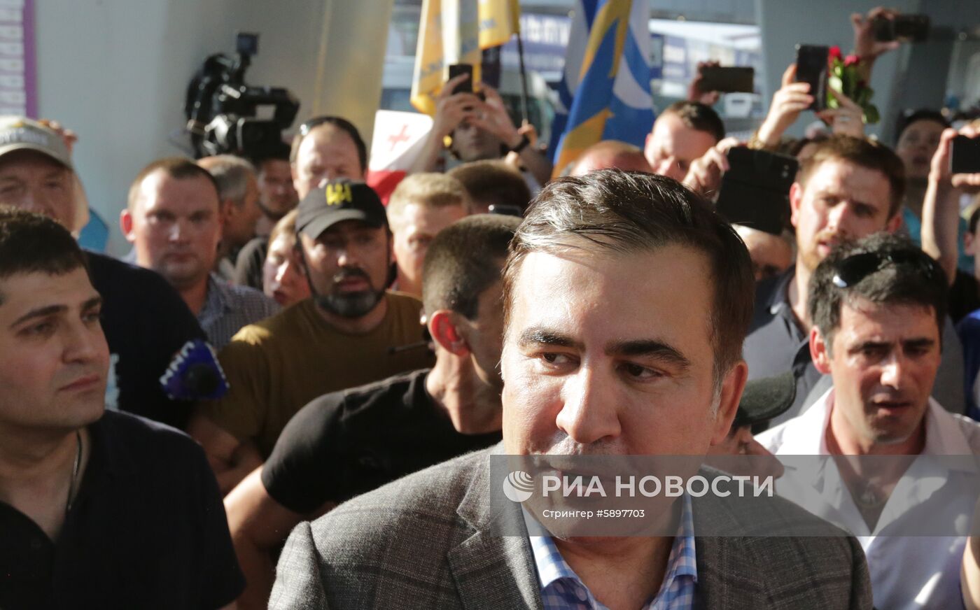 М. Саакашвили вернулся на Украину