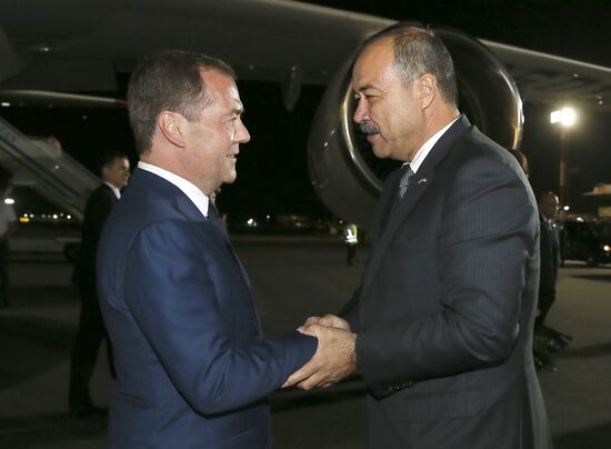Премьер-министр РФ Д. Медведев прибыл с  визитом в Узбекистан