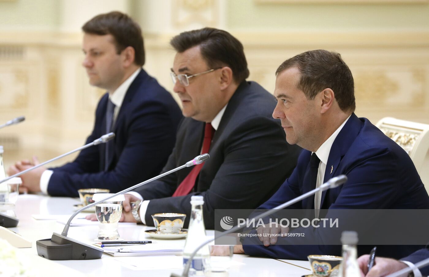 Визит премьер-министра РФ Д. Медведева в Узбекистан