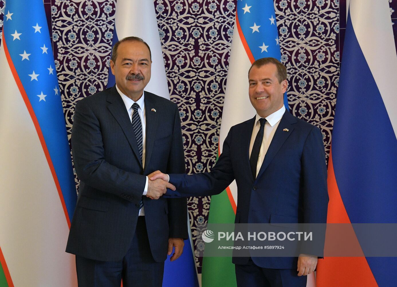 Визит премьер-министра РФ Д. Медведева в Узбекистан