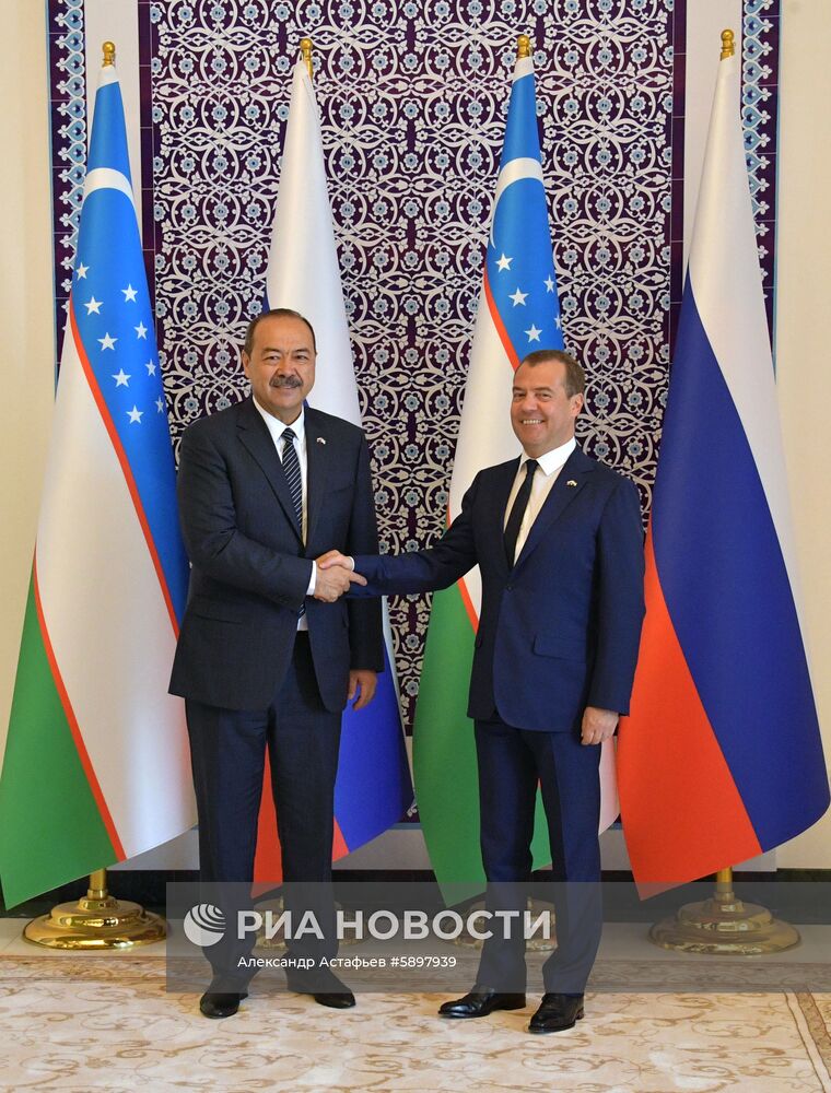 Визит премьер-министра РФ Д. Медведева в Узбекистан