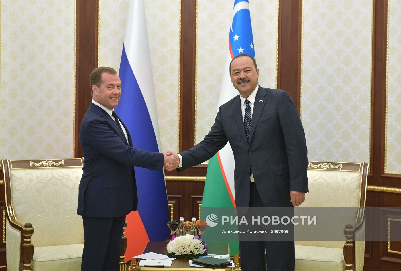 Визит премьер-министра РФ Д. Медведева в Узбекистан