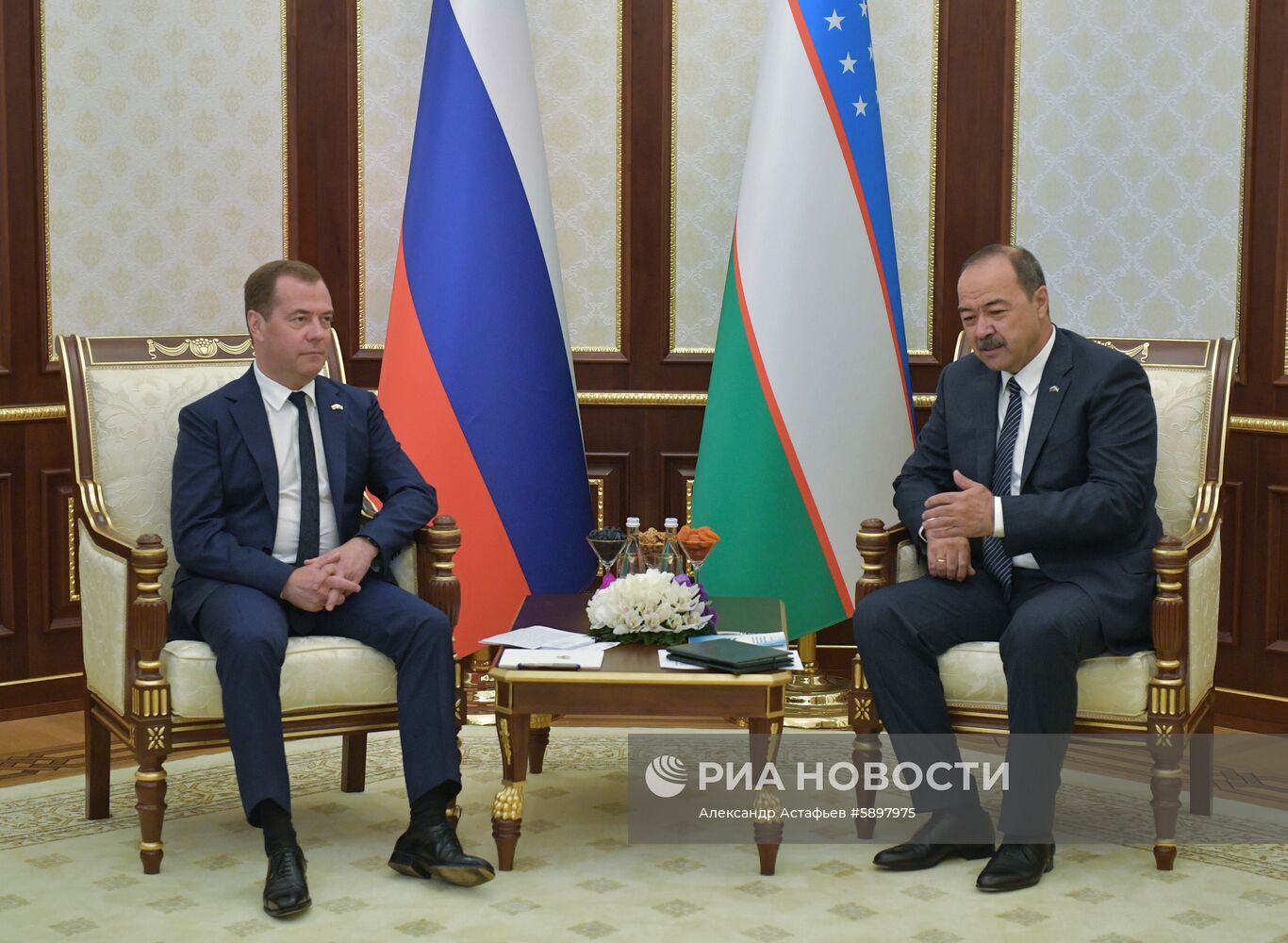 Визит премьер-министра РФ Д. Медведева в Узбекистан