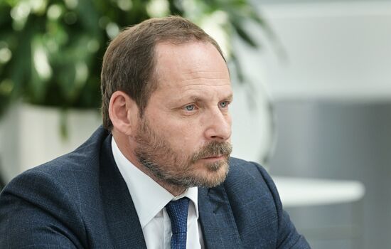 Президент РФ В. Путин посетил школу программирования "Школа 21"