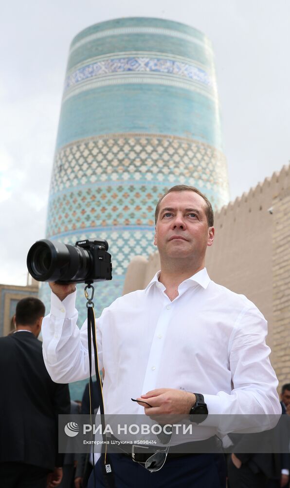 Визит премьер-министра РФ Д. Медведева в Узбекистан