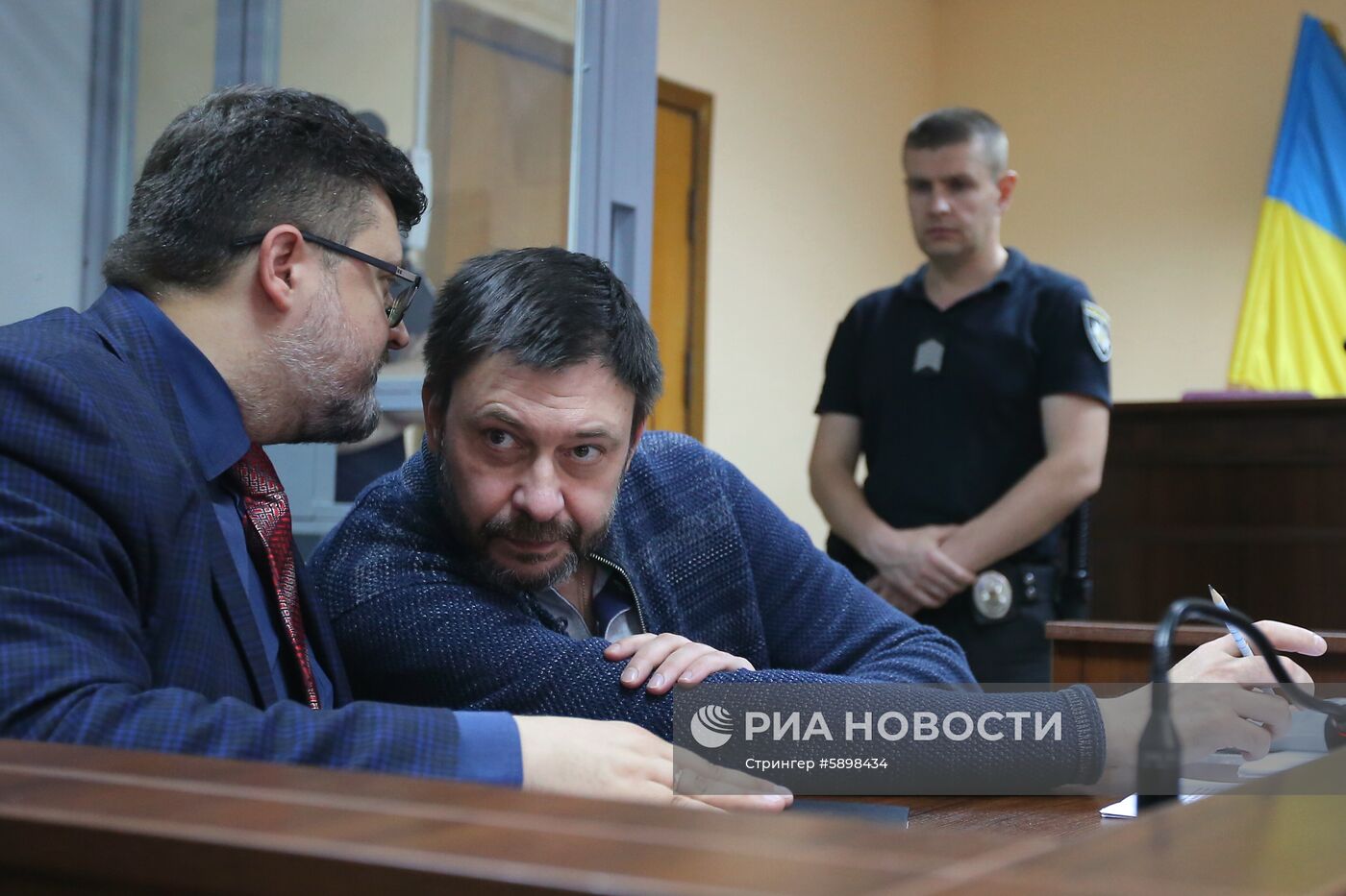 Заседание по делу журналиста К. Вышинского в Киеве