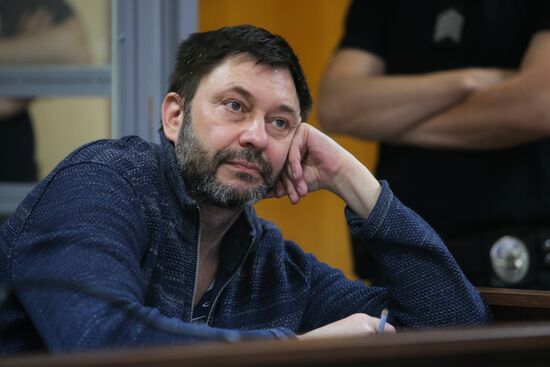 Заседание по делу журналиста К. Вышинского в Киеве