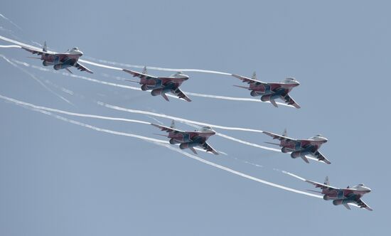 Всеармейский этап соревнований "Авиадартс" в Крыму