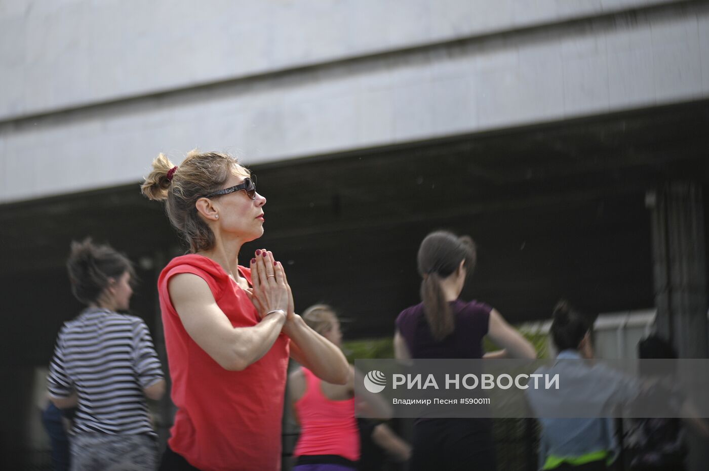 Проект "Йога в парках" стартовал в Москве