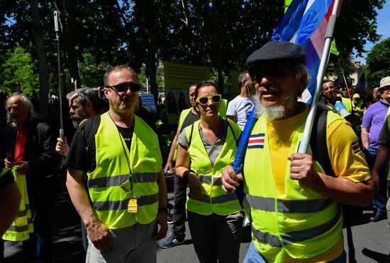 Акция протеста "жёлтых жилетов" в Париже