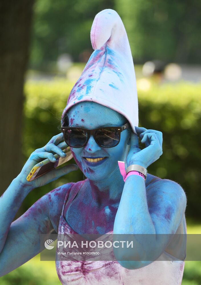 Красочный забег в "Лужниках"