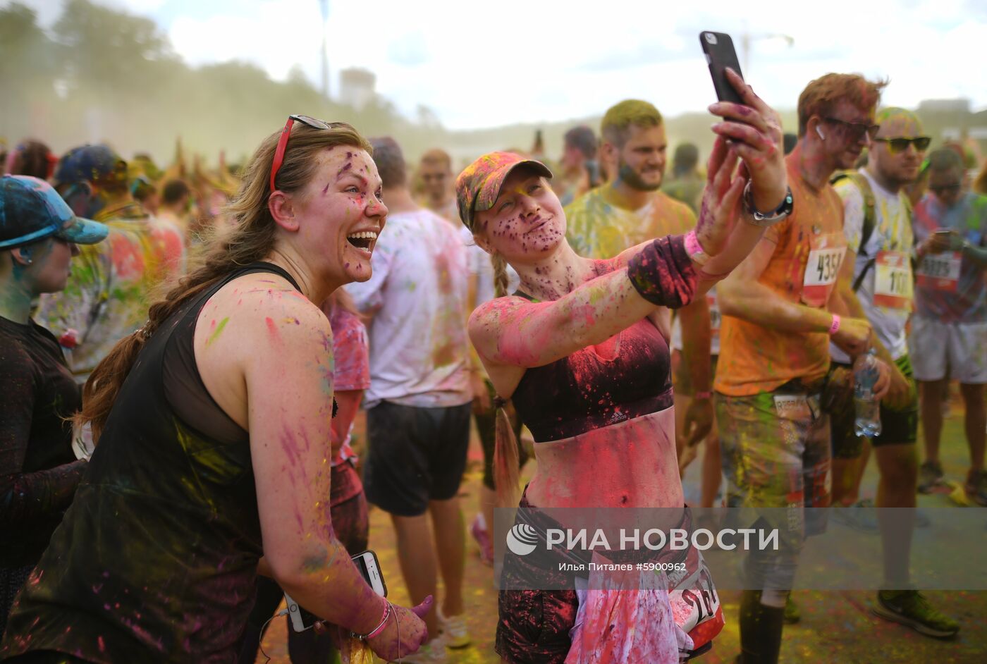 Красочный забег в "Лужниках"