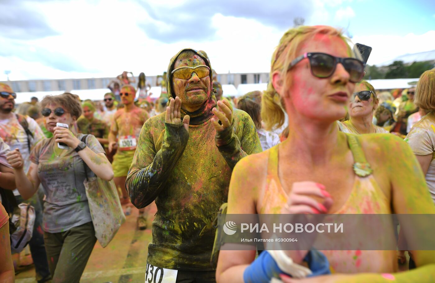 Красочный забег в "Лужниках" 