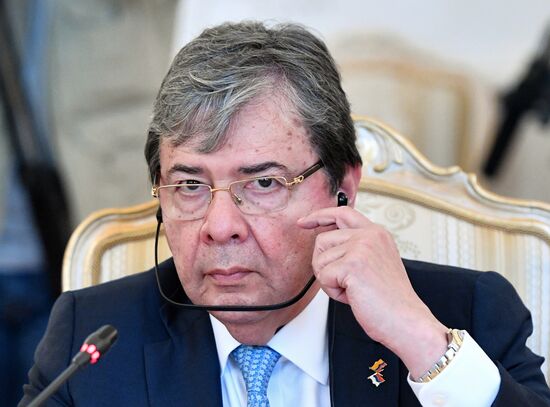 Встреча глав МИД РФ и Колумбии С. Лаврова и О. Трухильо 
