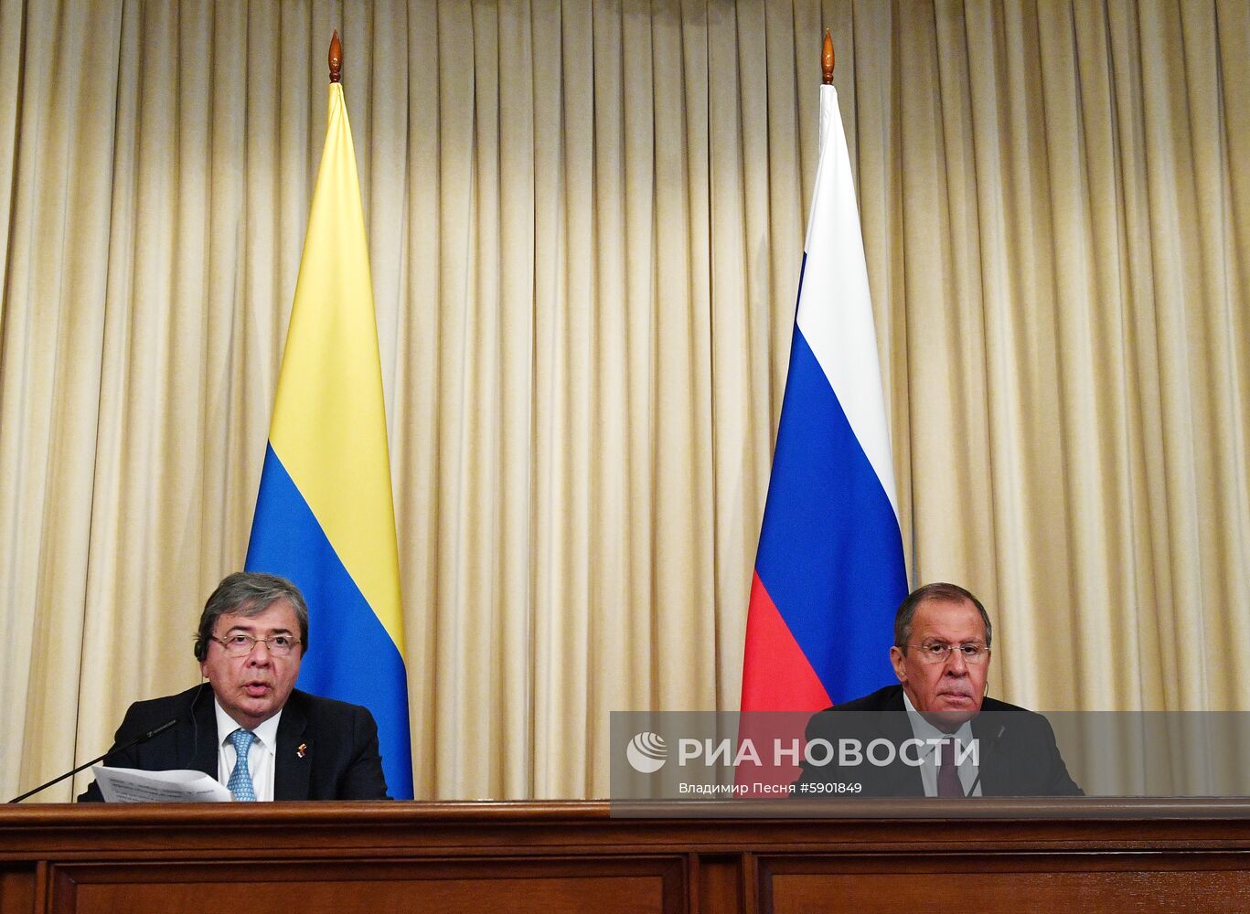 Встреча глав МИД РФ и Колумбии С. Лаврова и О. Трухильо