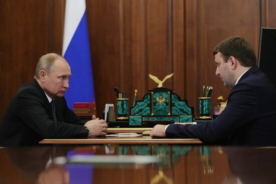 Президент РФ В. Путин встретился с министром экономического развития РФ М. Орешкиным