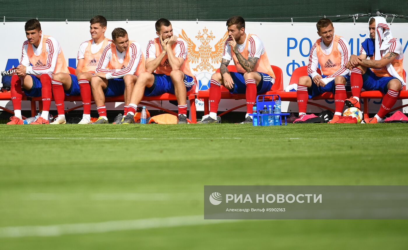 Футбол. Матч сборной России - ФК "Чертаново"