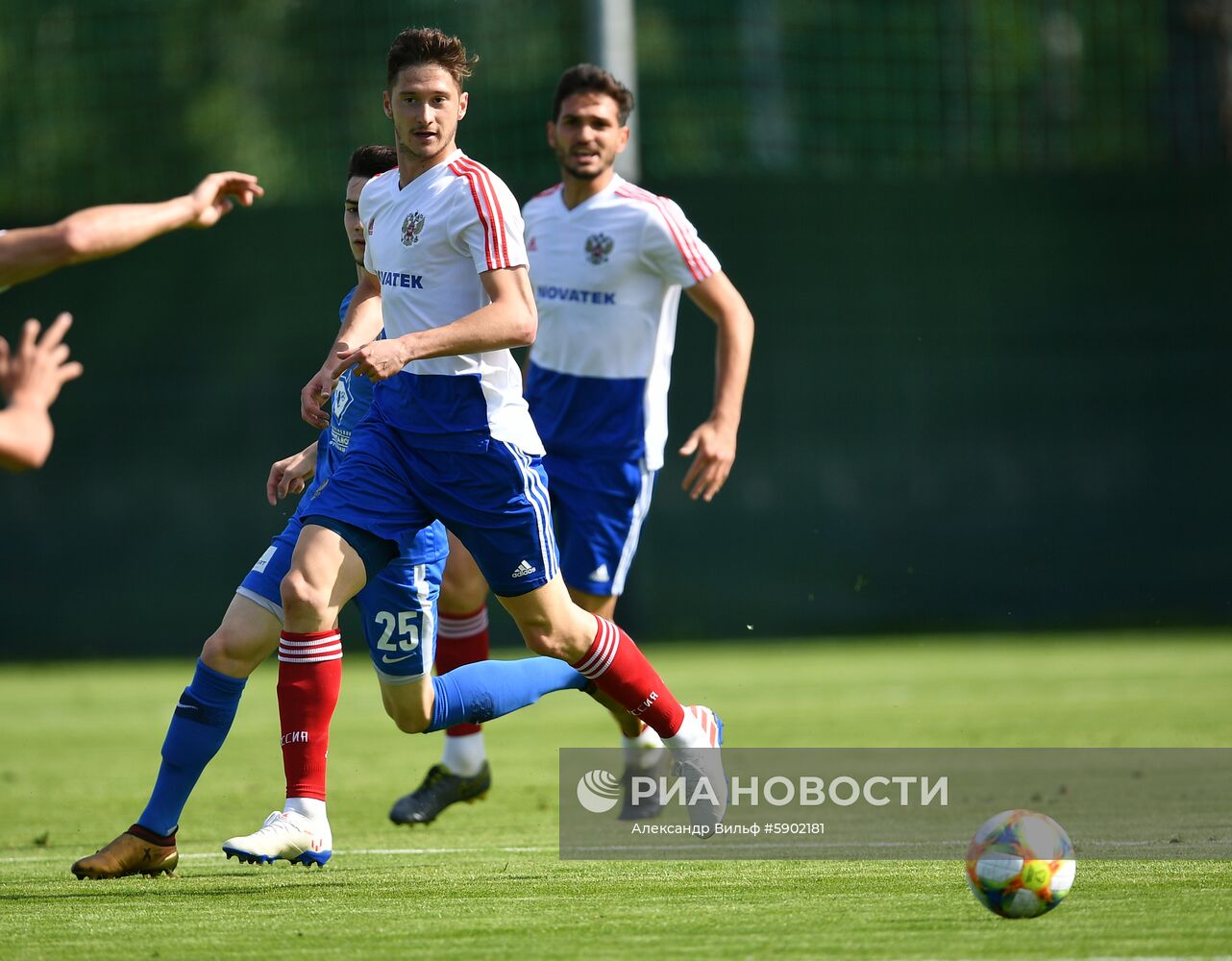 Футбол. Матч сборной России - ФК "Чертаново"