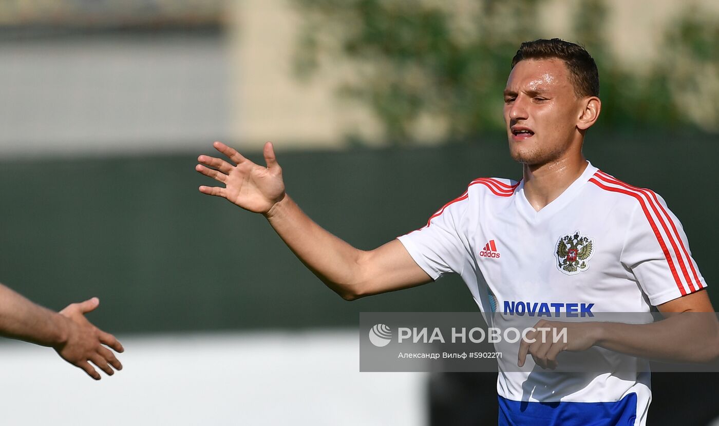 Футбол. Матч сборной России - ФК "Чертаново"