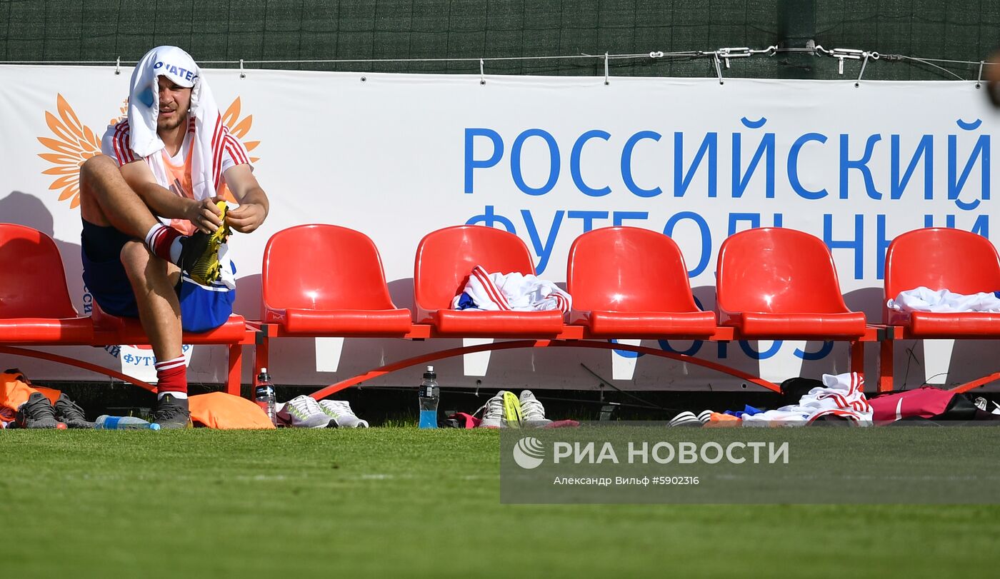 Футбол. Матч сборной России - ФК "Чертаново"