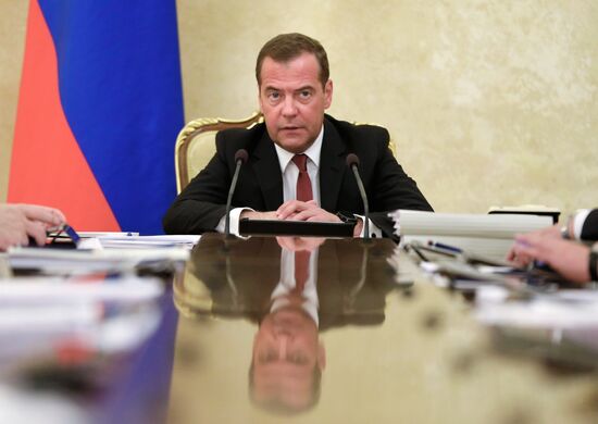 Премьер-министр РФ Д. Медведев провел заседание президиума Совета по стратегическому развитию и национальным проектам