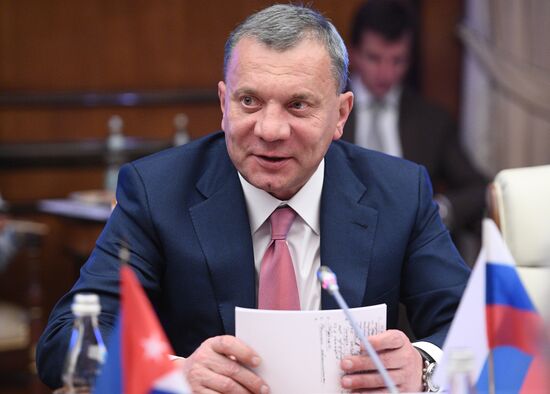 Встреча заместителя председателя правительства РФ Юрия Борисова с вице- премьером Кубы Рикардо Кабрисасом Руисом