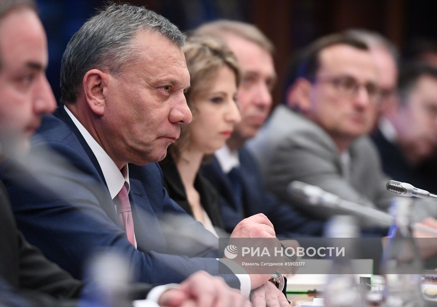 Встреча заместителя председателя правительства РФ Юрия Борисова с вице- премьером Кубы Рикардо Кабрисасом Руисом