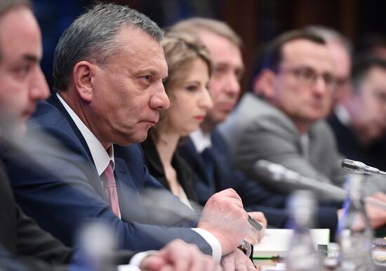 Встреча заместителя председателя правительства РФ Юрия Борисова с вице- премьером Кубы Рикардо Кабрисасом Руисом