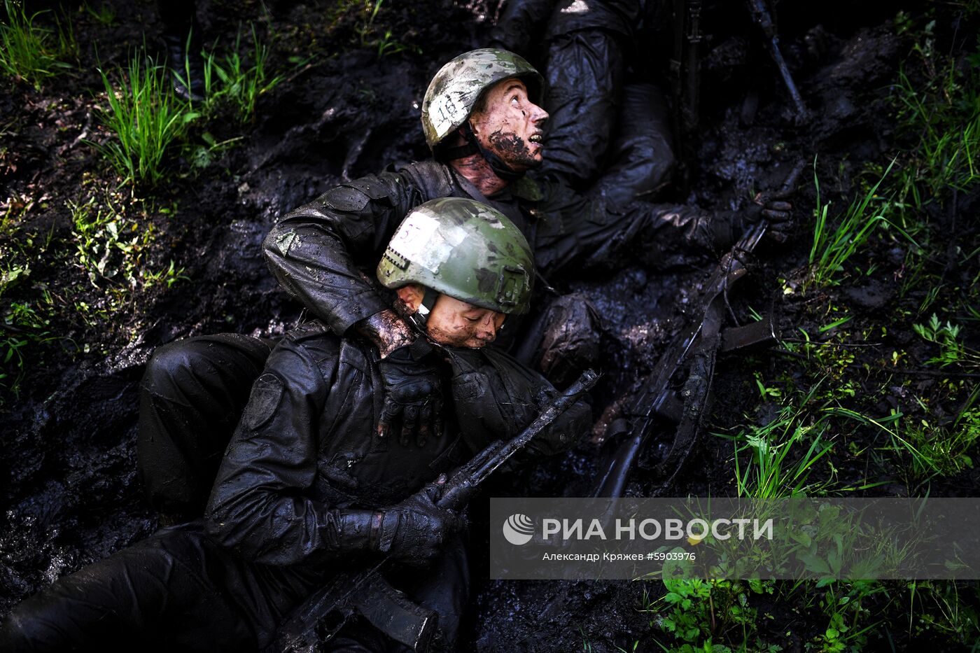 Испытания на право ношения крапового берета среди военнослужащих Росгвардии