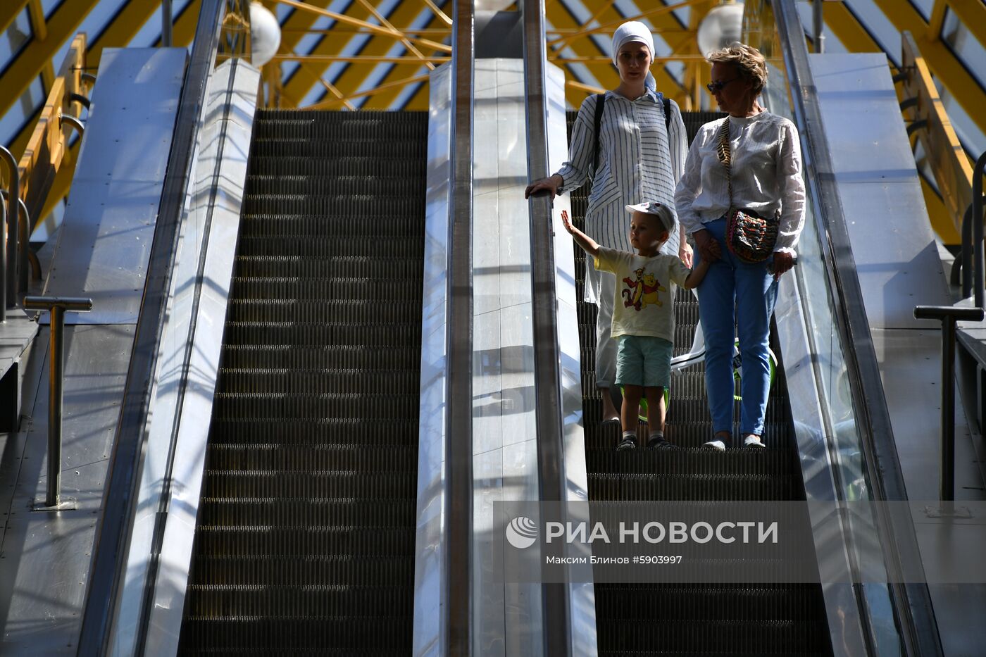 Пешеходный Пушкинский мост в Москве