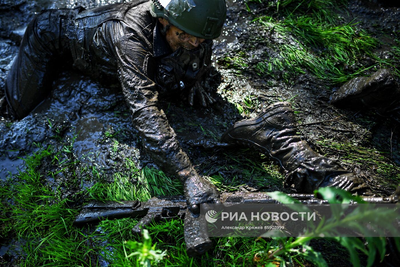 Испытания на право ношения крапового берета среди военнослужащих Росгвардии