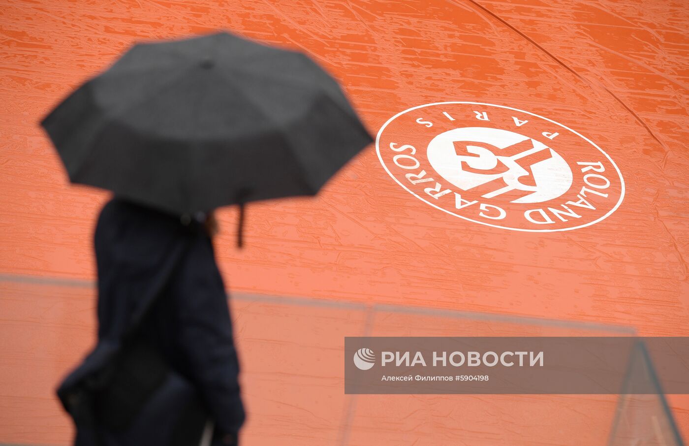 Теннис. Ролан Гаррос. Одиннадцатый день. Матчи перенесены из-за дождя