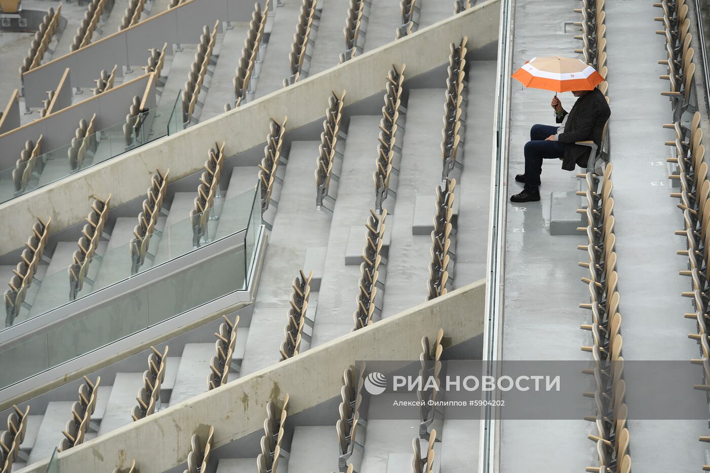Теннис. Ролан Гаррос. Одиннадцатый день. Матчи перенесены из-за дождя