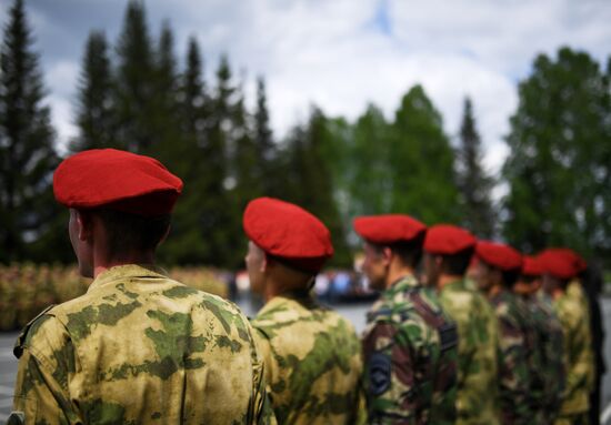 Испытания на право ношения крапового берета среди военнослужащих Росгвардии
