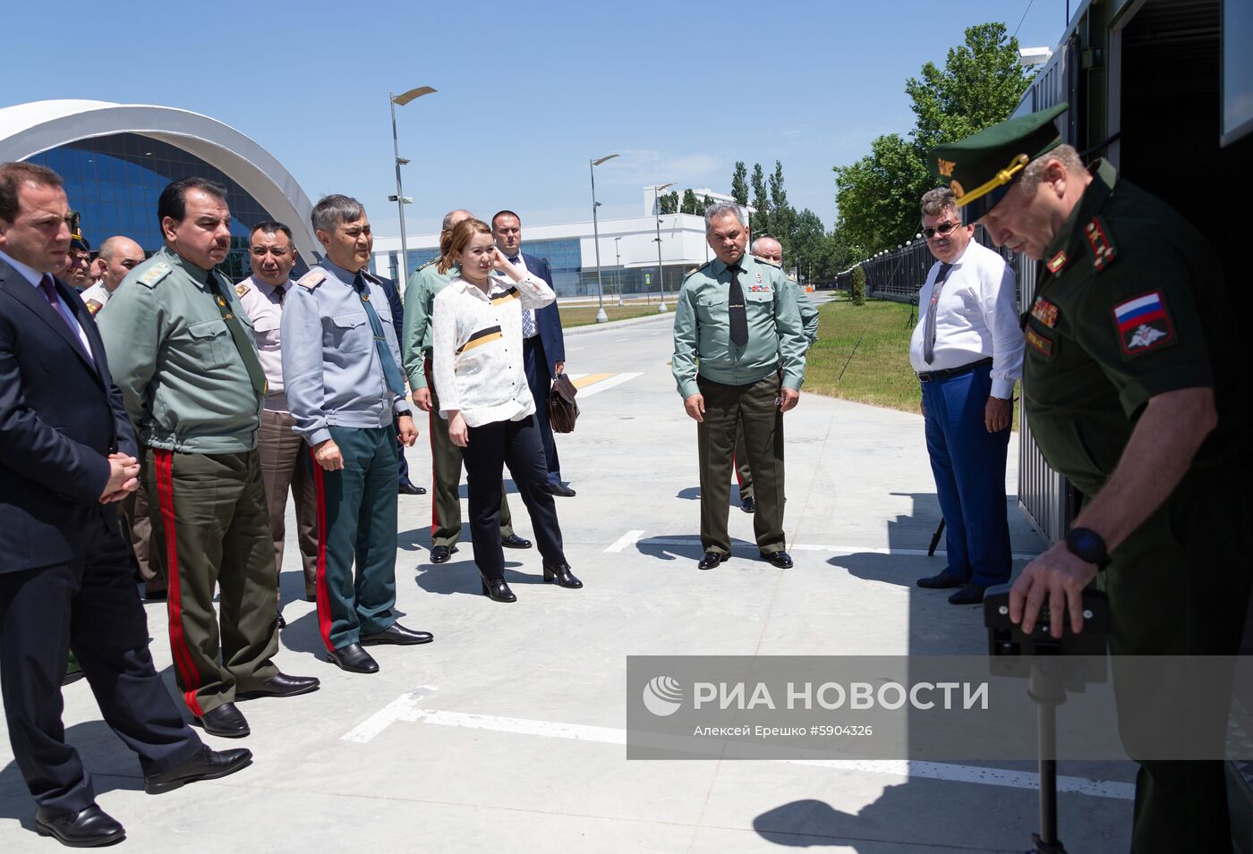 Посещение Министрами обороны стран СНГ технополиса "ЭРА"