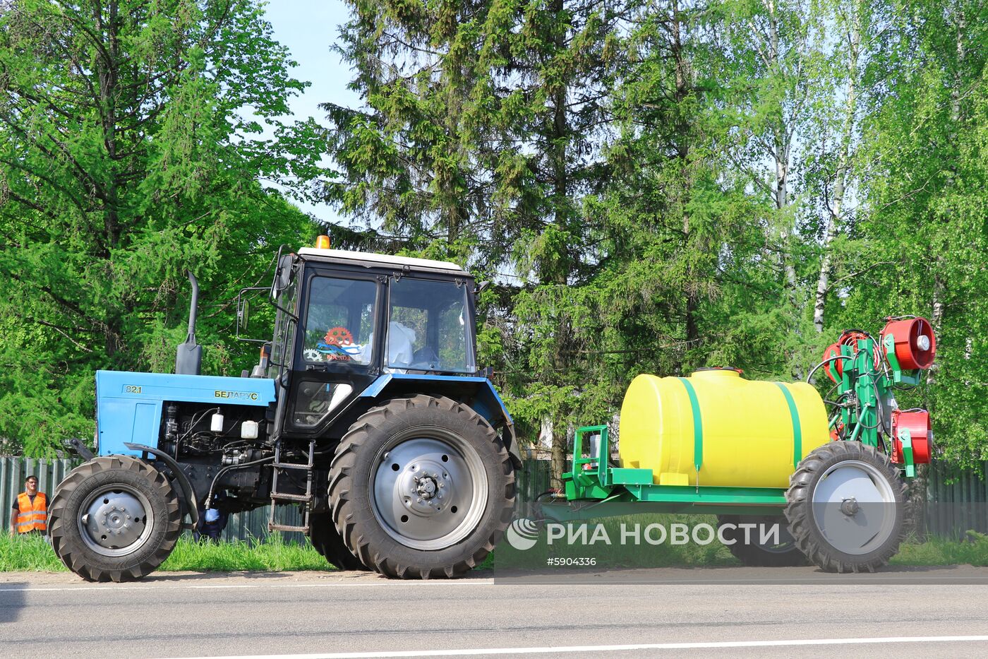 Уничтожение борщевика в Подмосковье 