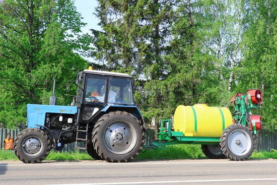 Уничтожение борщевика в Подмосковье 