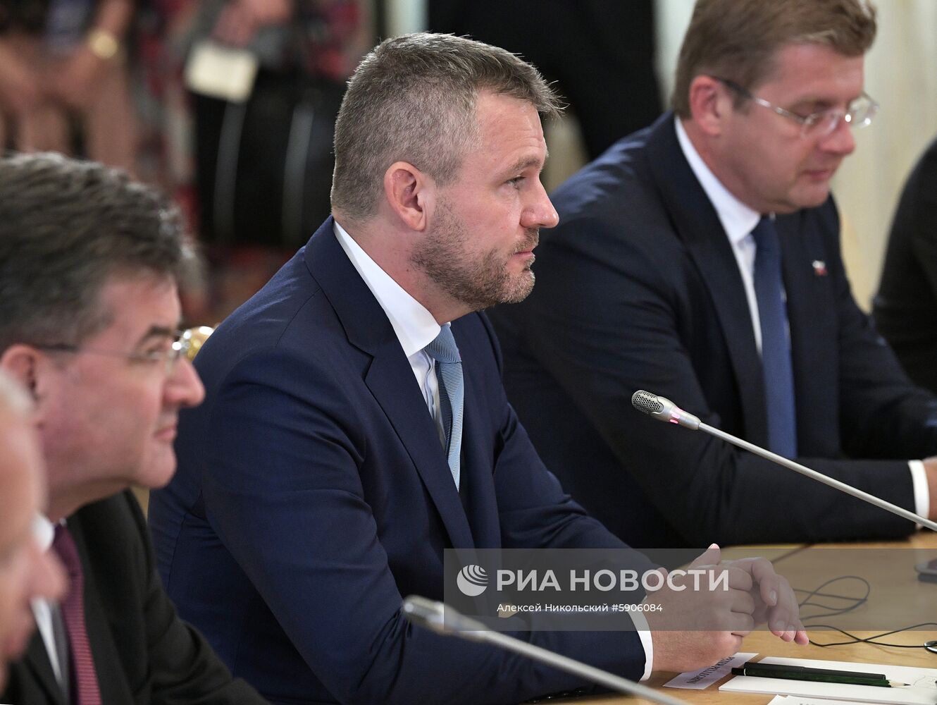 Президент РФ В. Путин принимает участие в Петербургском международном экономическом форуме