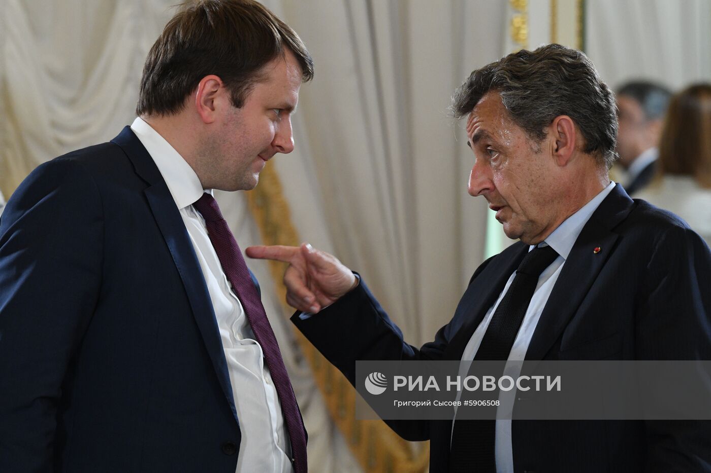 Президент РФ В. Путин принимает участие в Петербургском международном экономическом форуме
