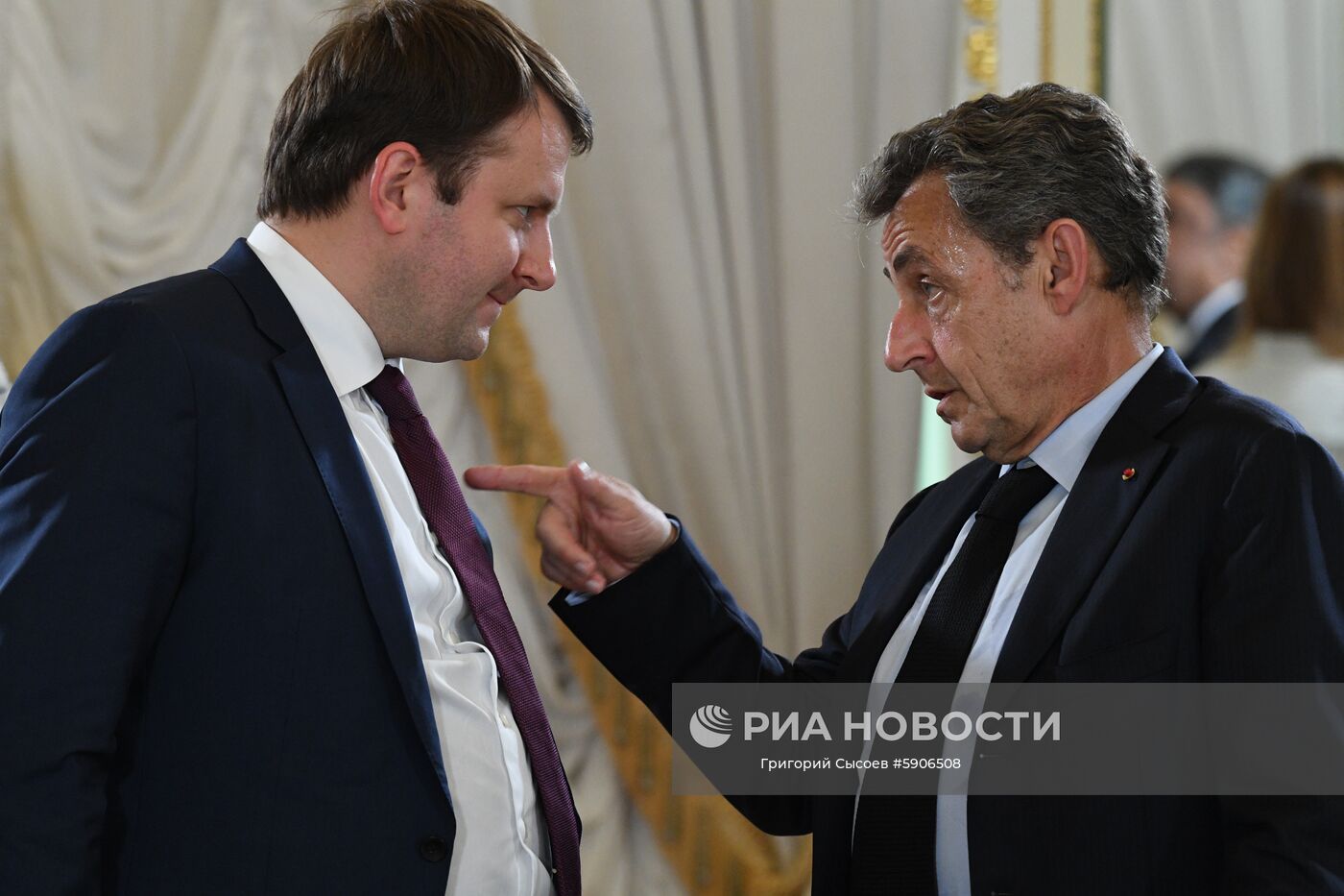 Президент РФ В. Путин принимает участие в Петербургском международном экономическом форуме