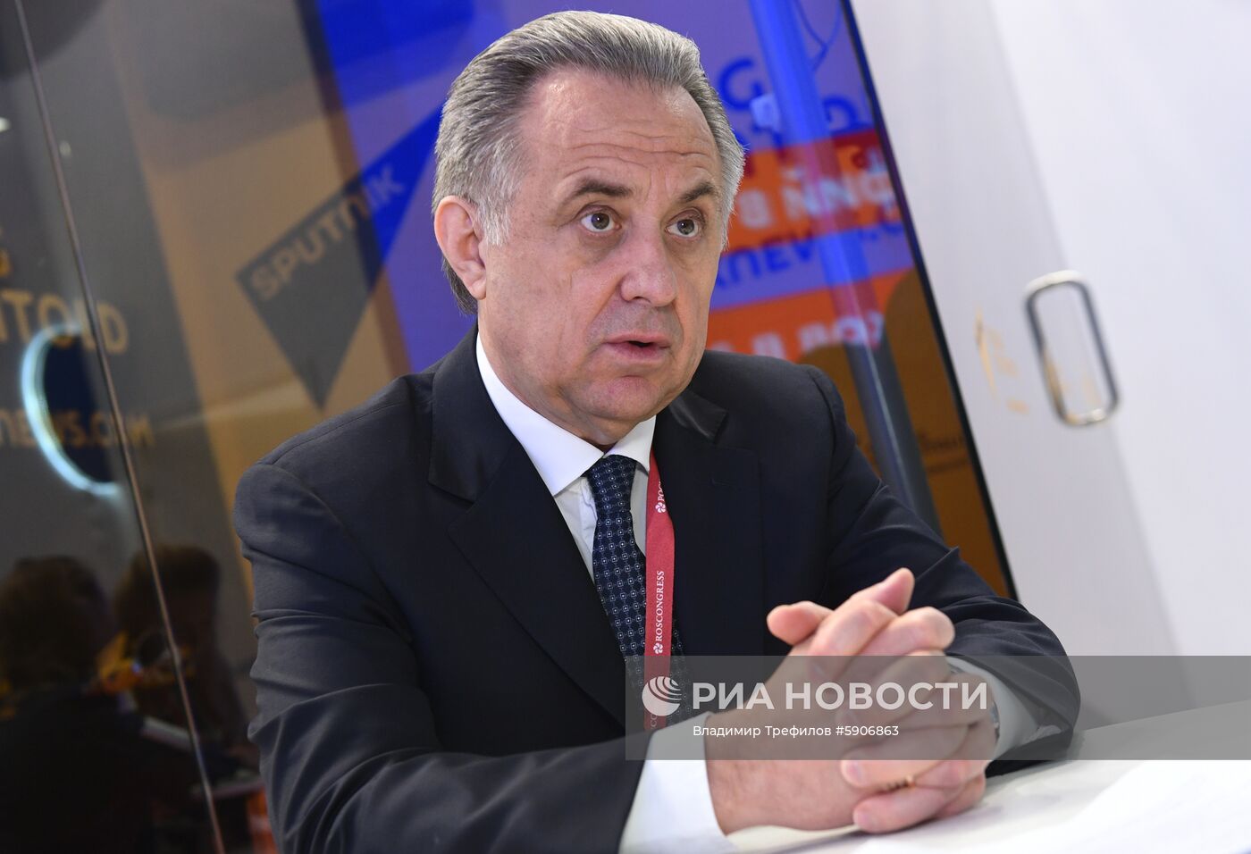 Работа стенда МИА "Россия сегодня" во второй день ПМЭФ