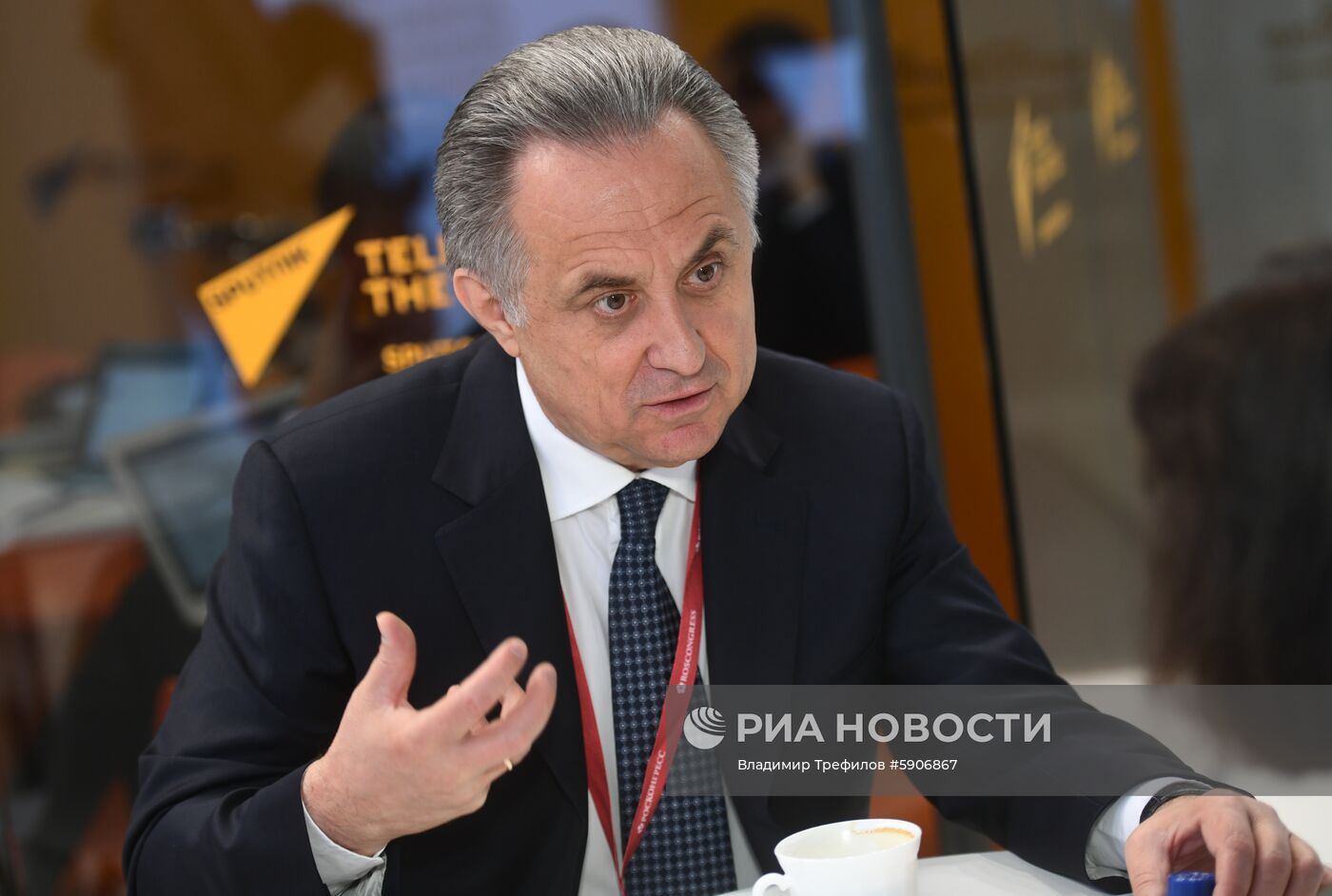 Работа стенда МИА "Россия сегодня" во второй день ПМЭФ