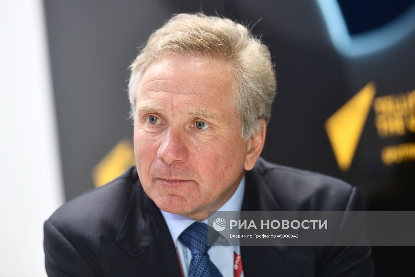 Работа стенда МИА "Россия сегодня" во второй день ПМЭФ