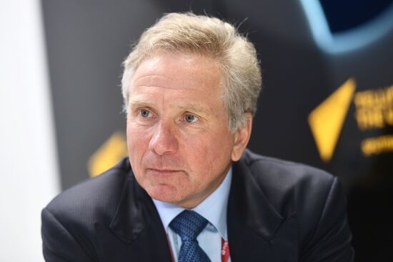 Работа стенда МИА "Россия сегодня" во второй день ПМЭФ