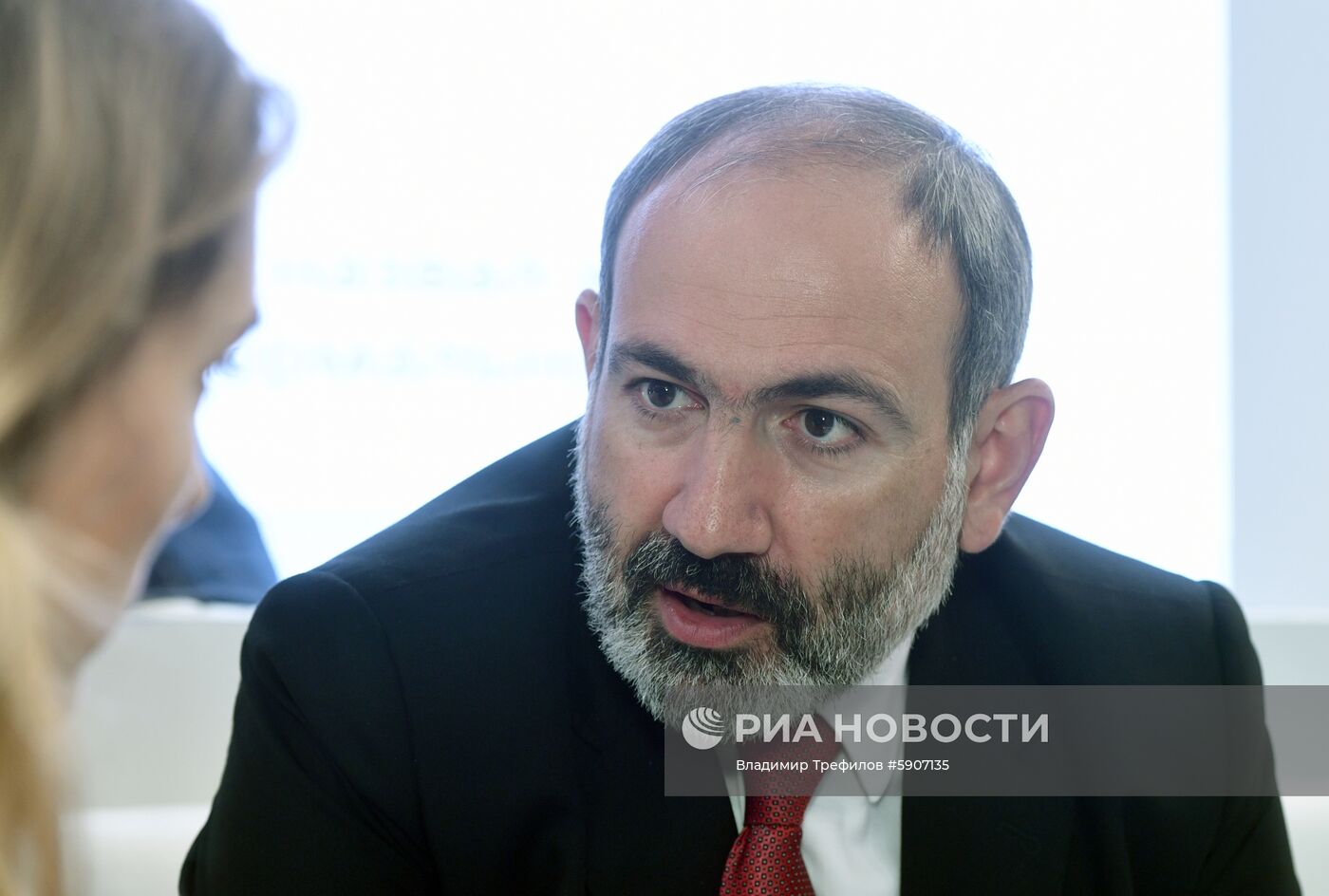 Работа стенда МИА "Россия сегодня" во второй день ПМЭФ