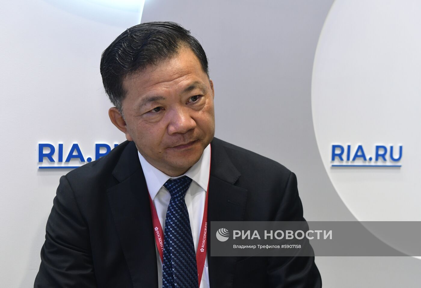 Работа стенда МИА "Россия сегодня" во второй день ПМЭФ