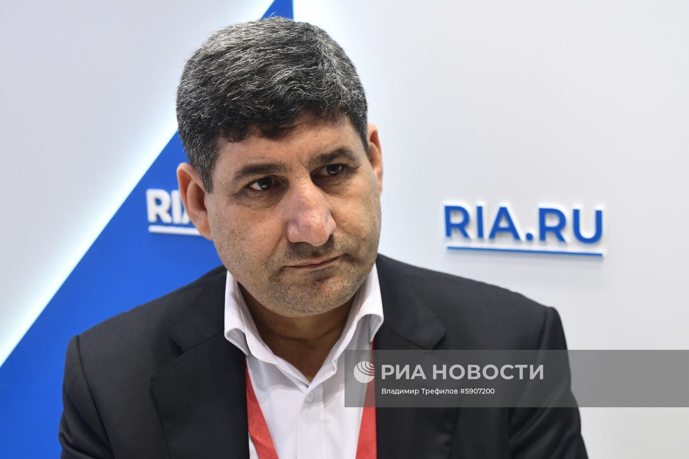 Работа стенда МИА "Россия сегодня" во второй день ПМЭФ